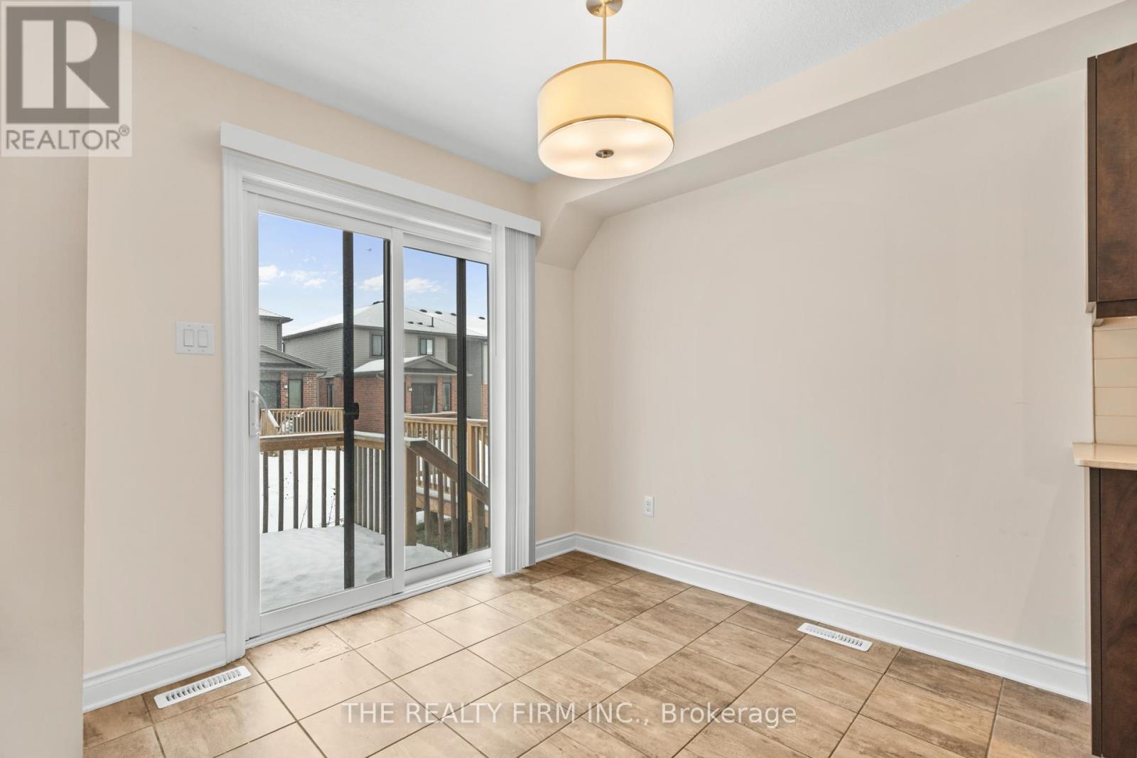 1320 Michael Circle, London East (East E), Ontario  N5V 0B8 - Photo 16 - X12647716