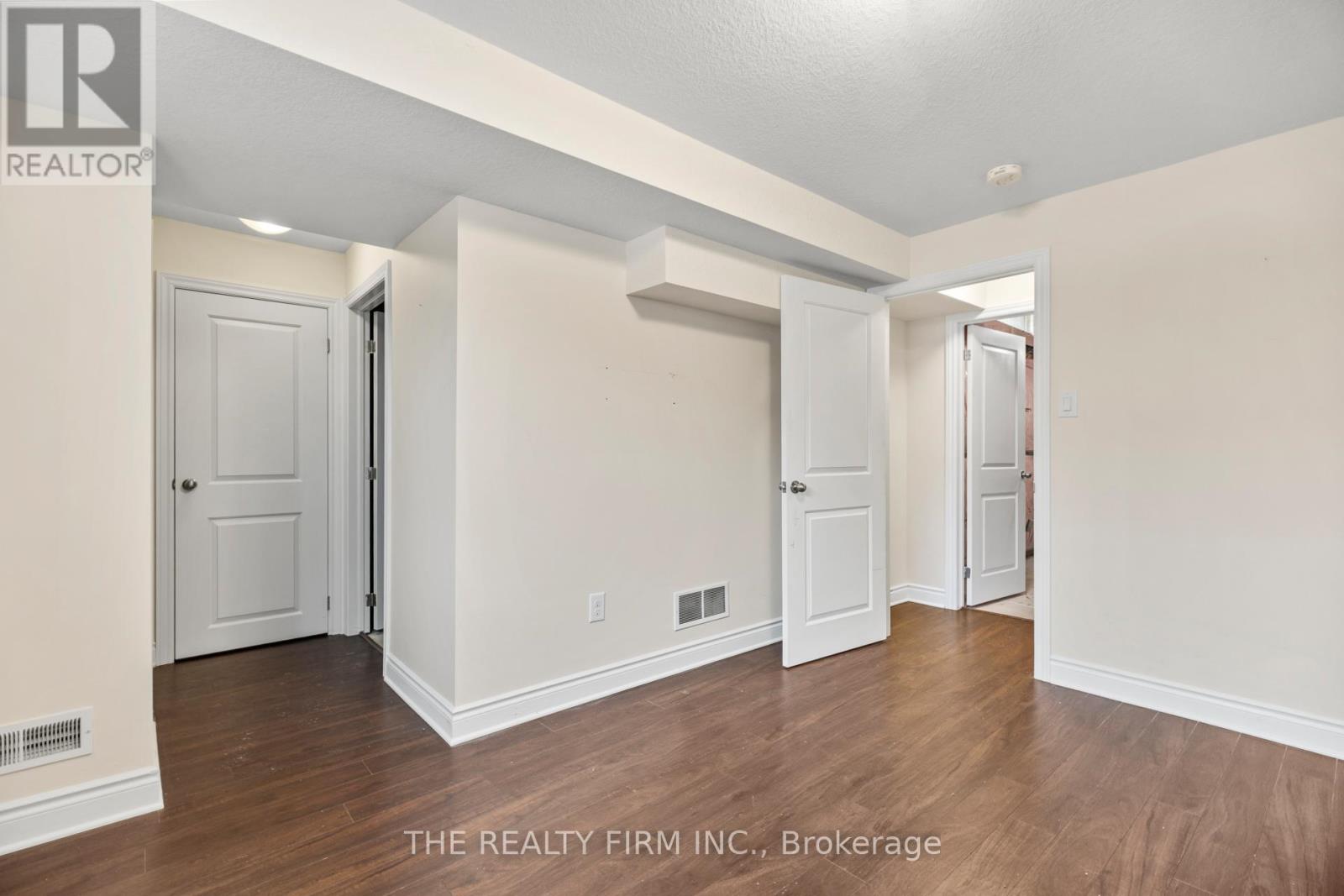 1320 Michael Circle, London East (East E), Ontario  N5V 0B8 - Photo 28 - X12647716