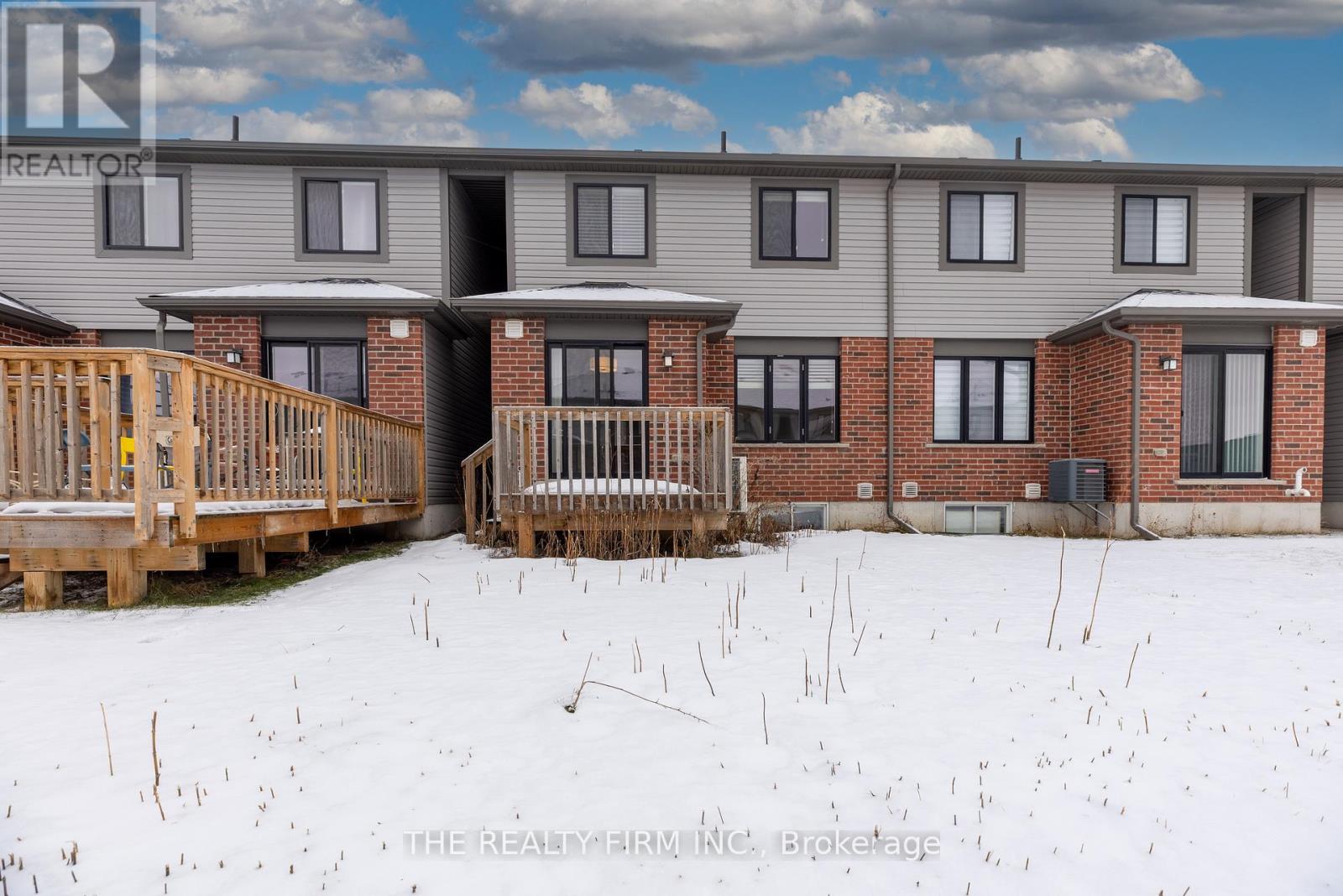 1320 Michael Circle, London East (East E), Ontario  N5V 0B8 - Photo 33 - X12647716