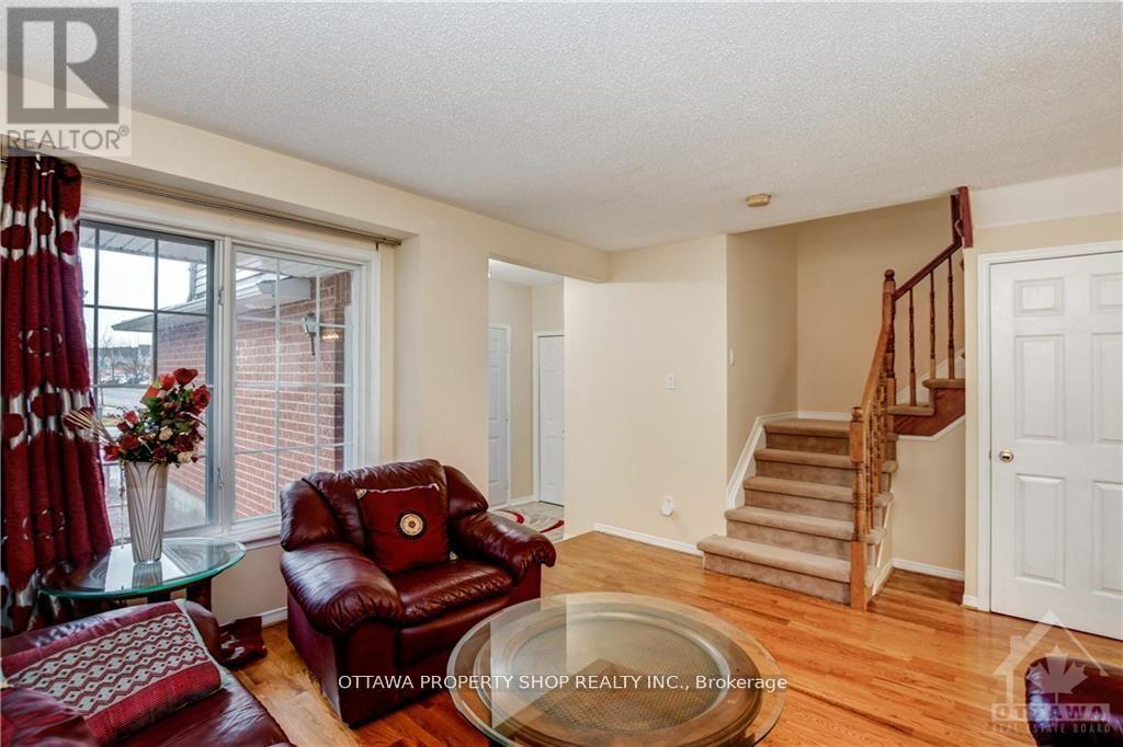 41 Palmadeo Drive, Ottawa, Ontario  K2J 4Z3 - Photo 3 - X12647708