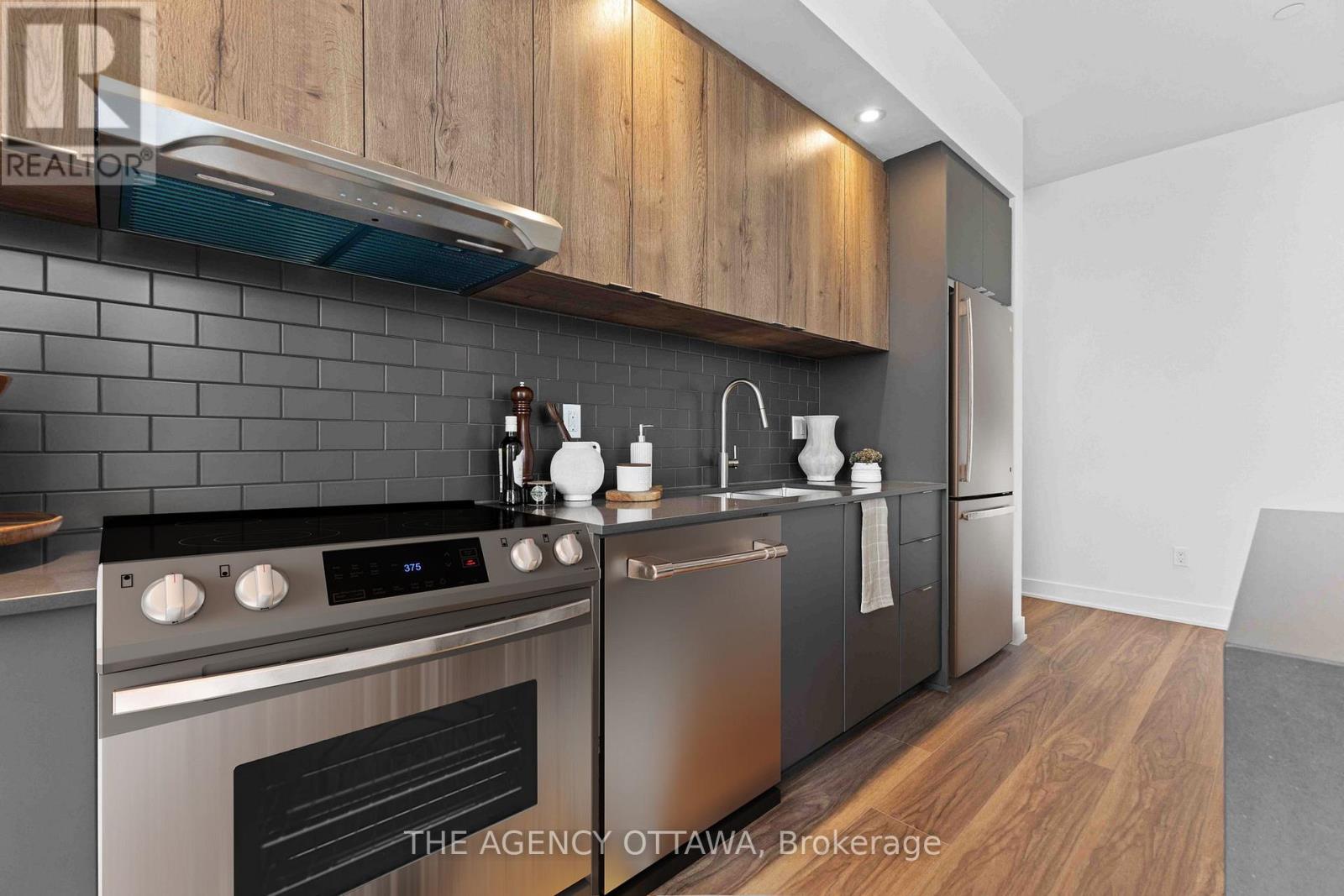 106 - 3071 Riverside Drive, Ottawa, Ontario  K1V 9R2 - Photo 6 - X12647714