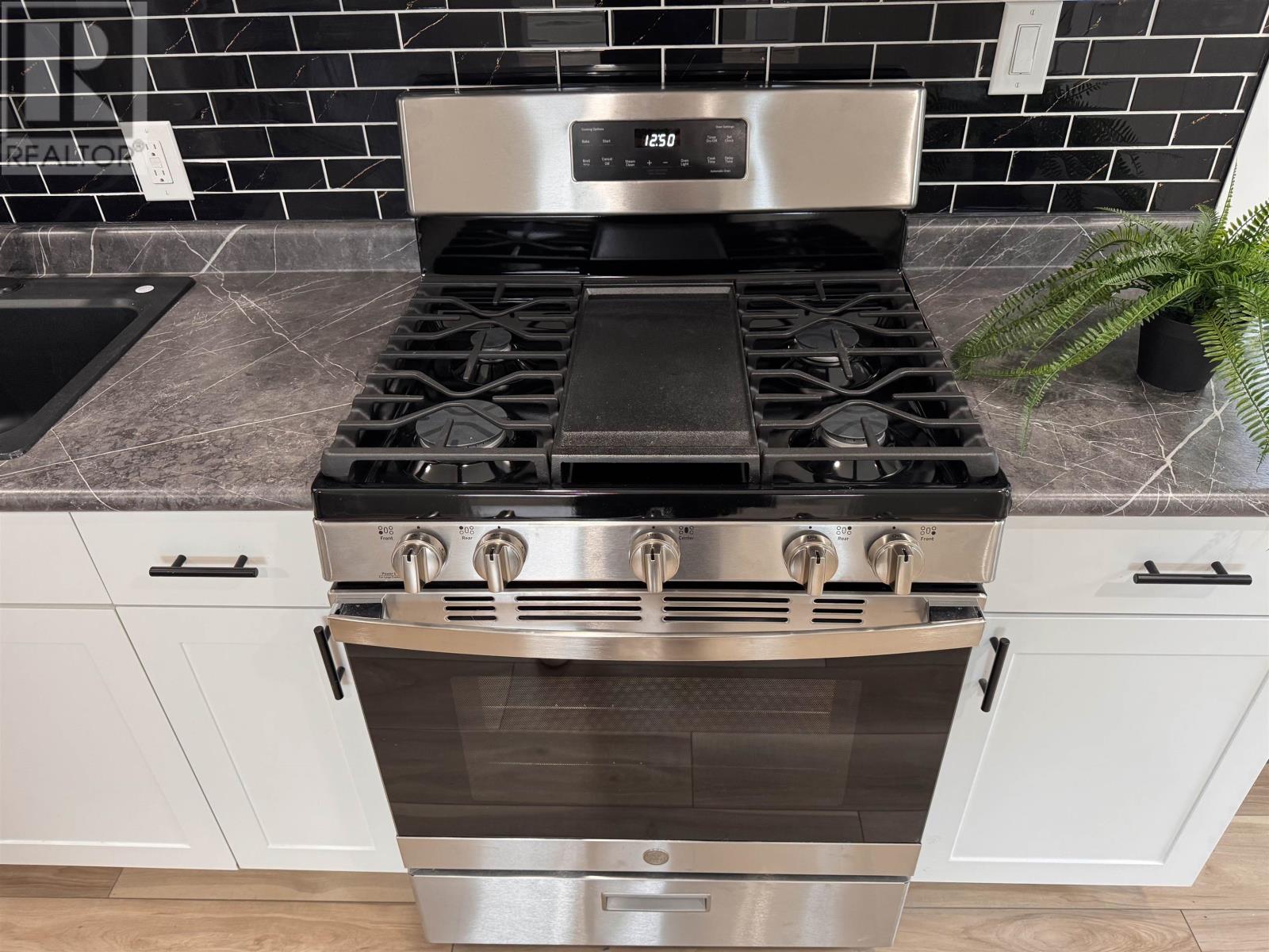 1322 Georgina Ave, Thunder Bay, Ontario  P7E 3J2 - Photo 14 - TB253680