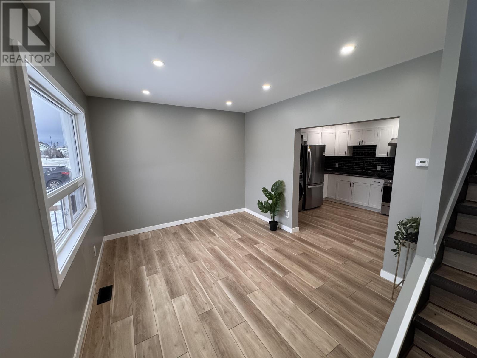 1322 Georgina Ave, Thunder Bay, Ontario  P7E 3J2 - Photo 4 - TB253680