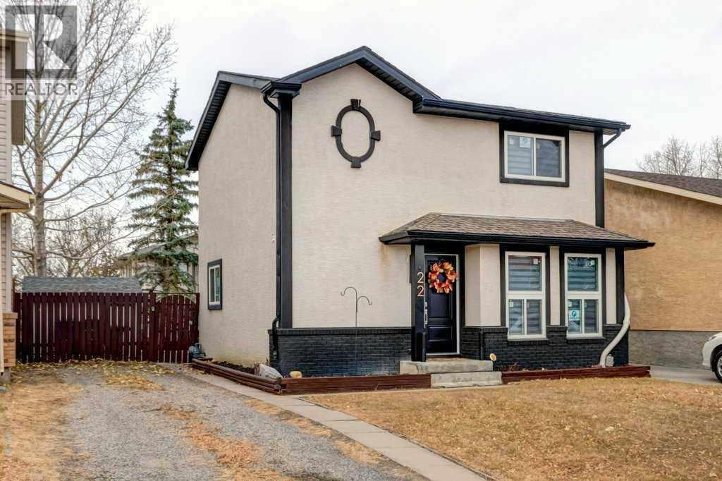 22 Hunters Gate, Okotoks, Alberta