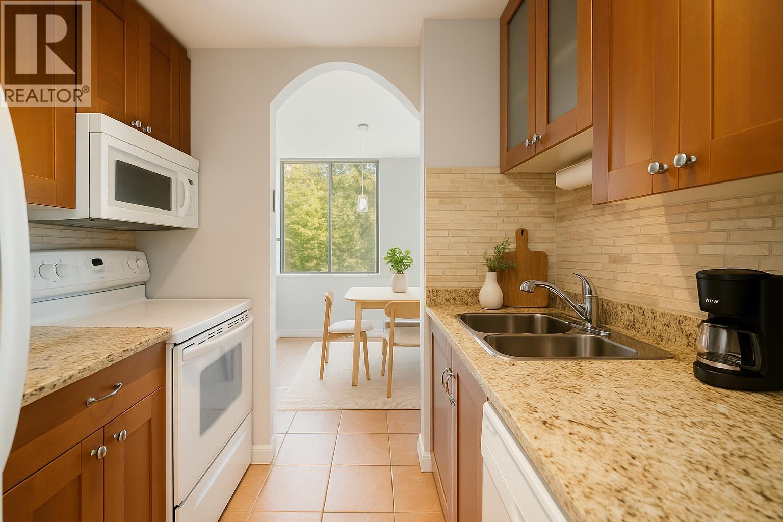 2008 Fullerton Avenue, North Vancouver, British Columbia  V7P 3G7 - Photo 3 - R3074807