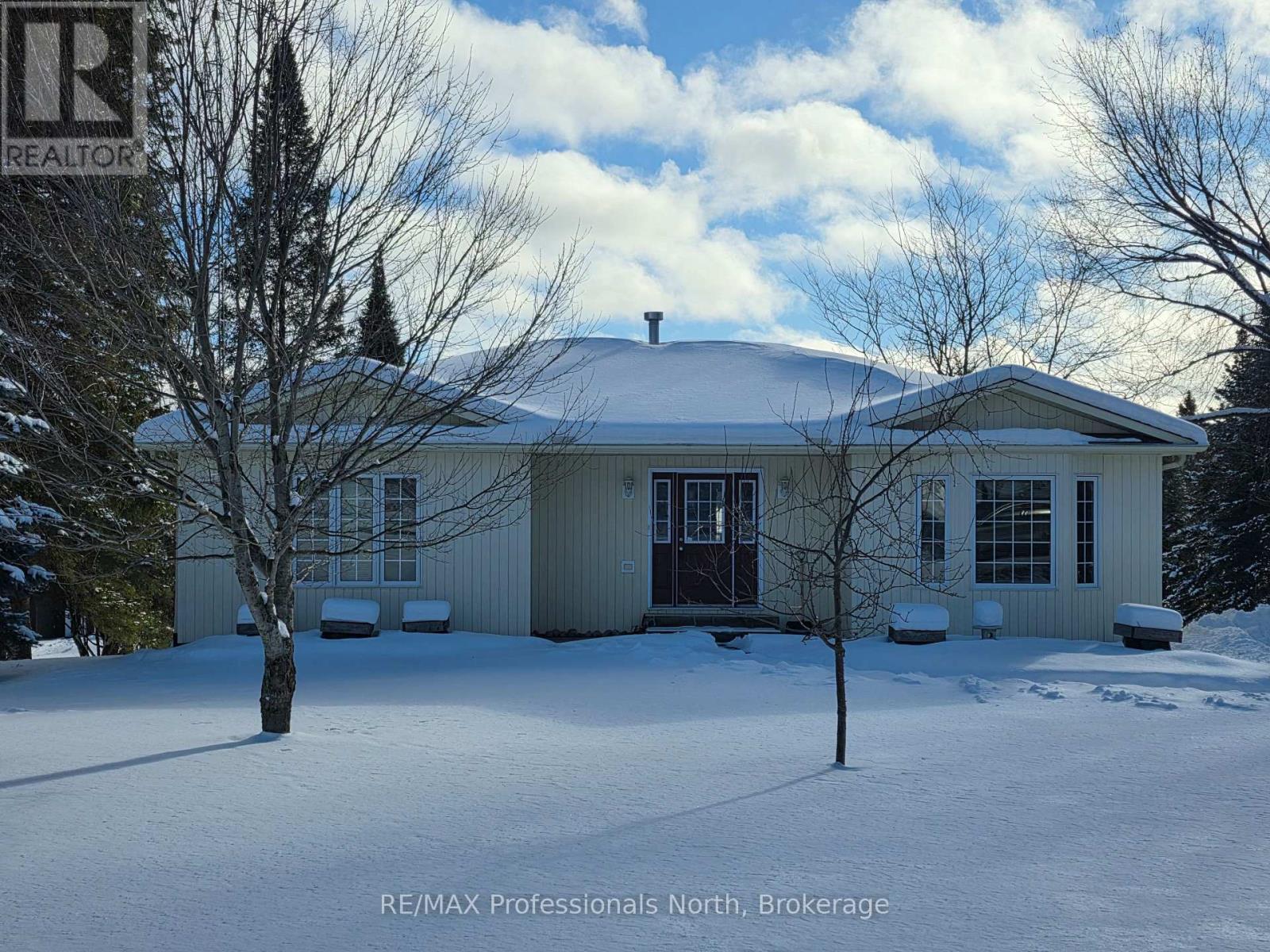 4696 County Road 21, Dysart Et Al, Ontario  K0M 1S0 - Photo 4 - X12180079