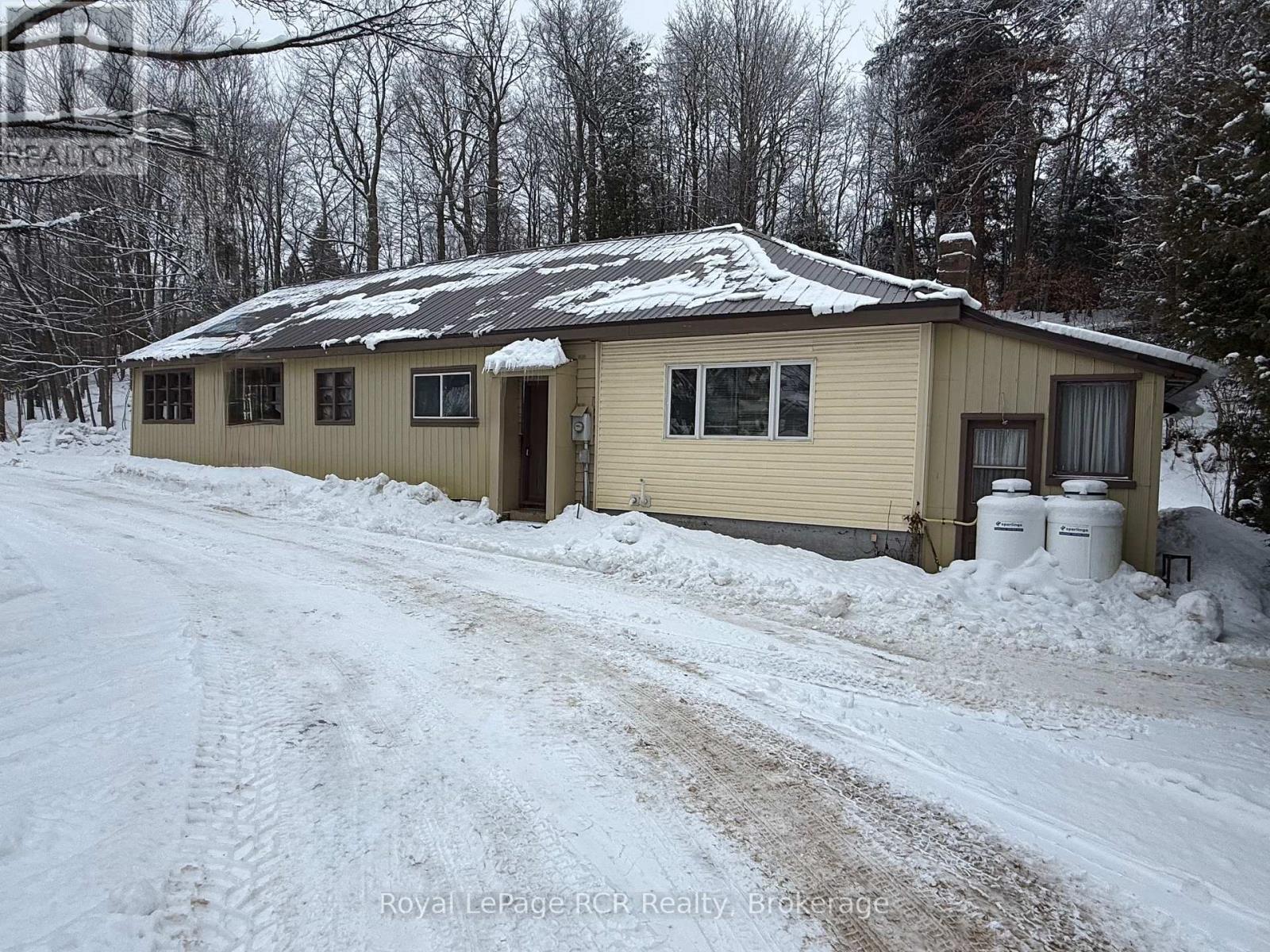 30 Sydenham Street, Grey Highlands, Ontario  N0C 1E0 - Photo 1 - X12205937