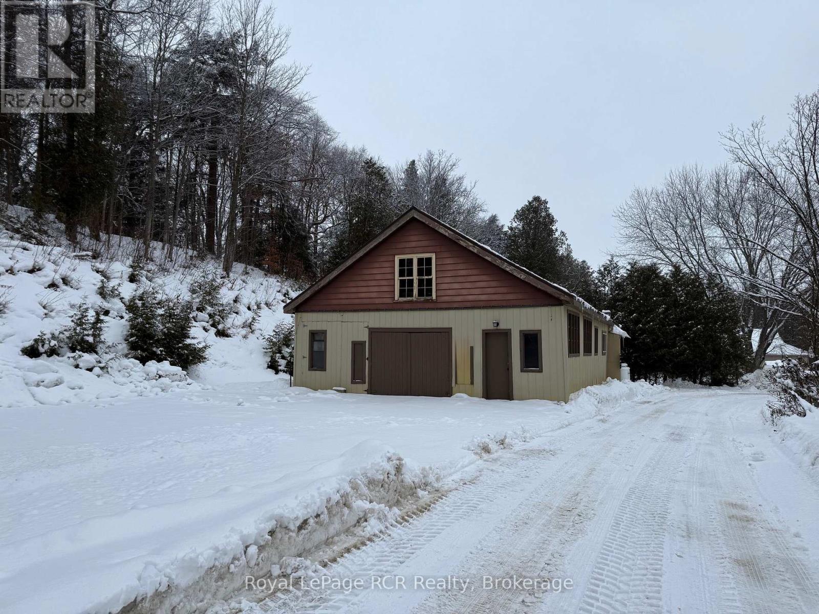 30 Sydenham Street, Grey Highlands, Ontario  N0C 1E0 - Photo 2 - X12205937