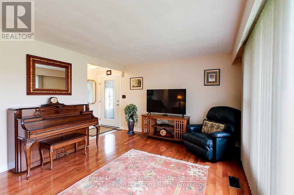 223 Pearson Street, Meaford, Ontario  N4L 1L6 - Photo 9 - X12645310