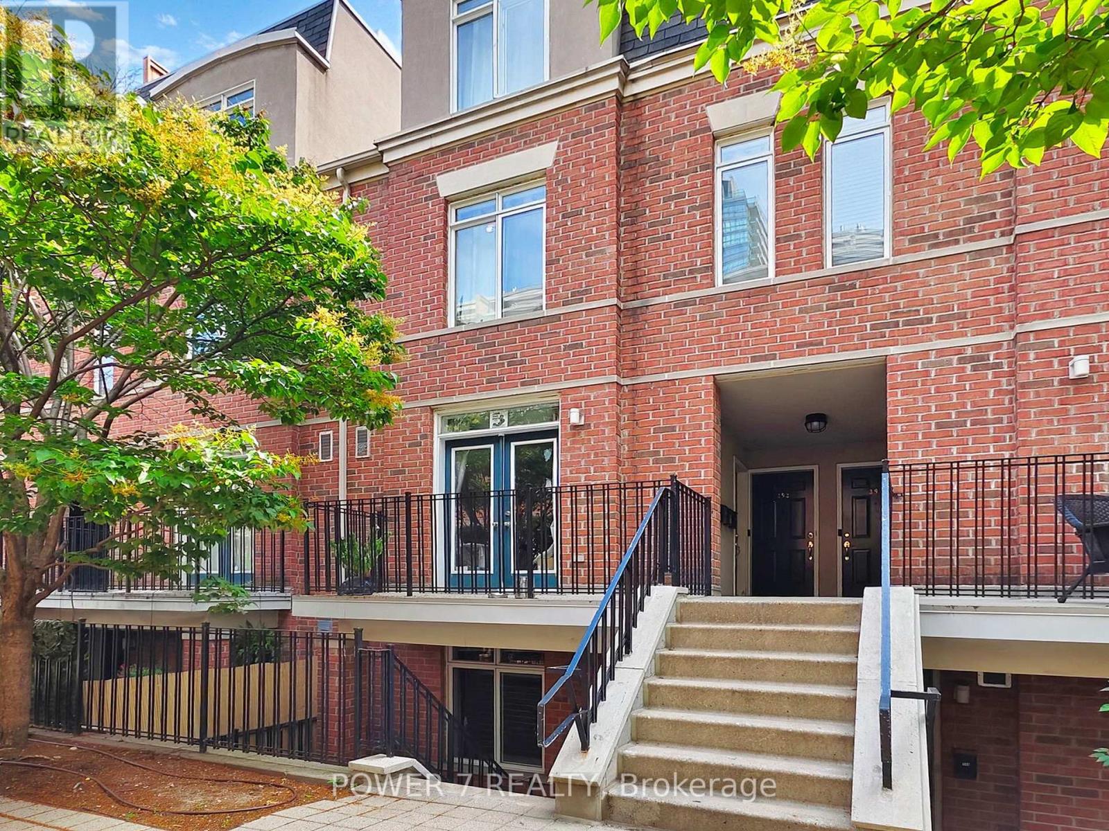 147 - 415 Jarvis Street, Toronto, Ontario  M4Y 3C1 - Photo 2 - C12647704