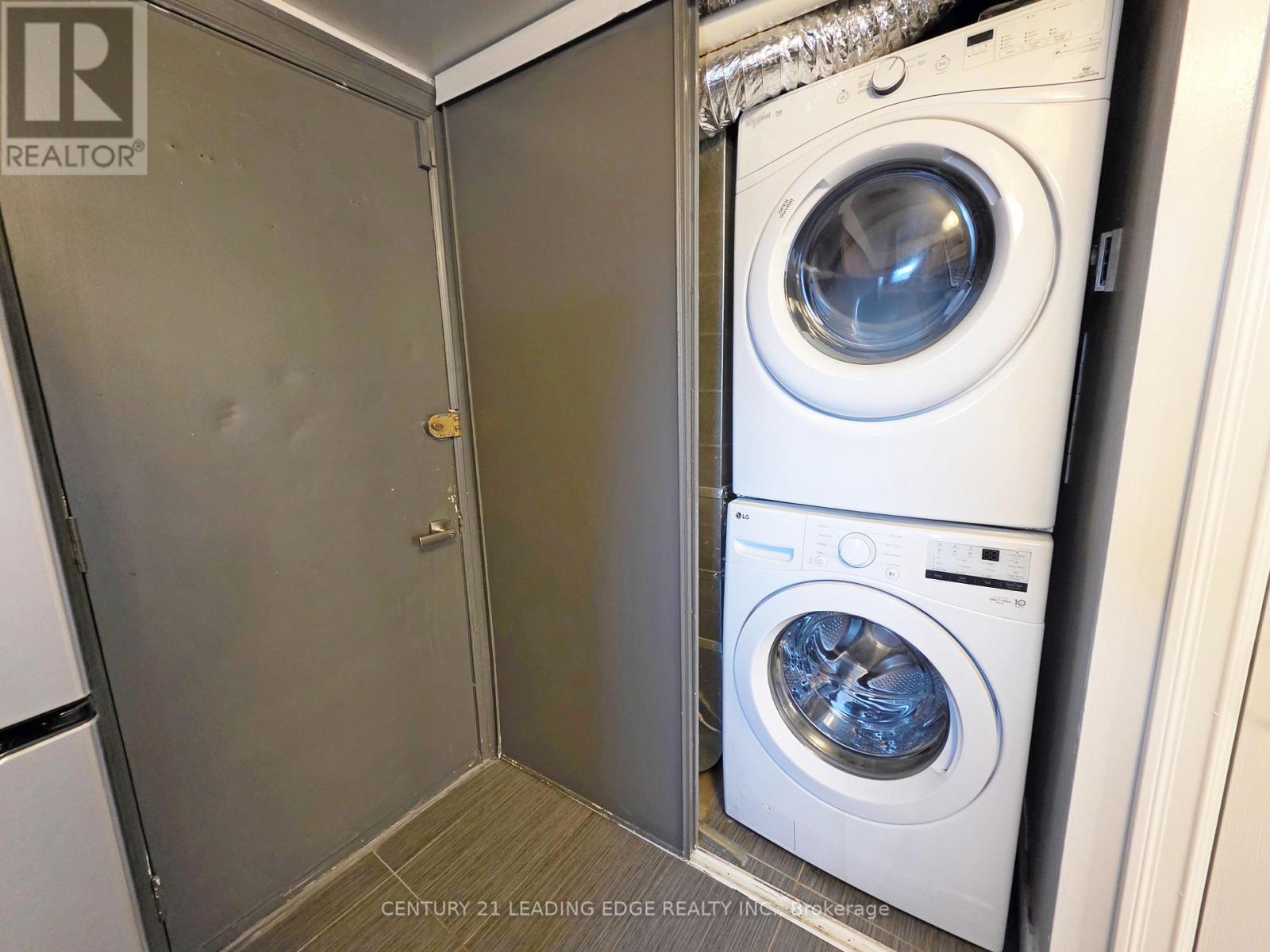 342 Pasadena Drive, Georgina, Ontario  L4P 2Z1 - Photo 6 - N12647712