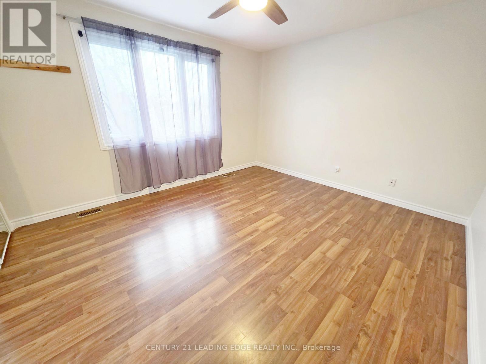 342 Pasadena Drive, Georgina, Ontario  L4P 2Z1 - Photo 9 - N12647712