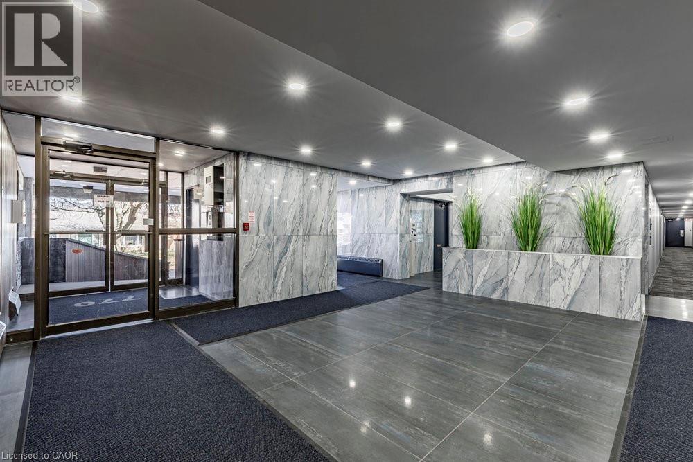 770 HAGER Avenue Unit# 915, Burlington, Ontario