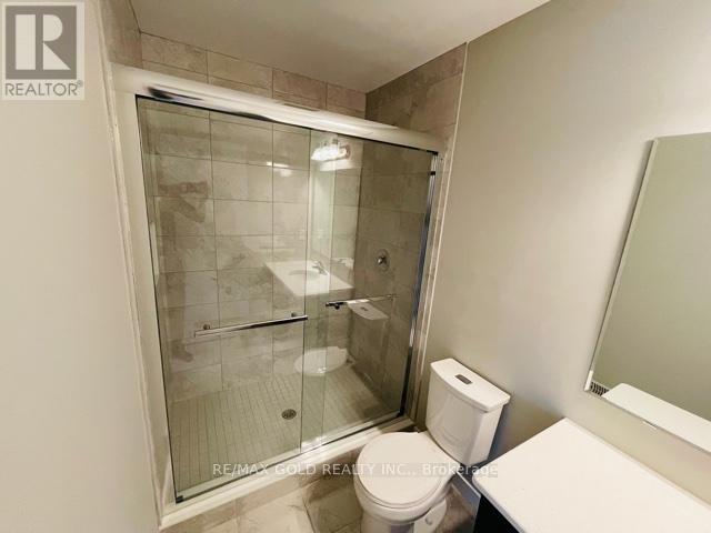 942 Robert Ferrie Drive, Kitchener, Ontario  N2R 1P2 - Photo 16 - X12647694