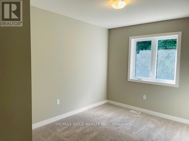 942 Robert Ferrie Drive, Kitchener, Ontario  N2R 1P2 - Photo 19 - X12647694