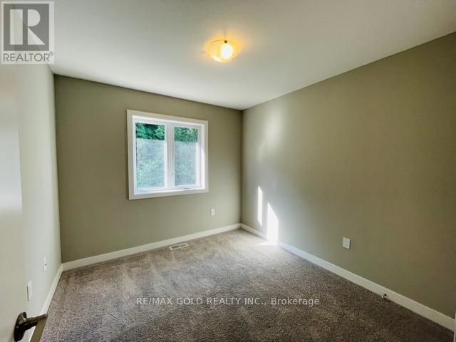 942 Robert Ferrie Drive, Kitchener, Ontario  N2R 1P2 - Photo 20 - X12647694