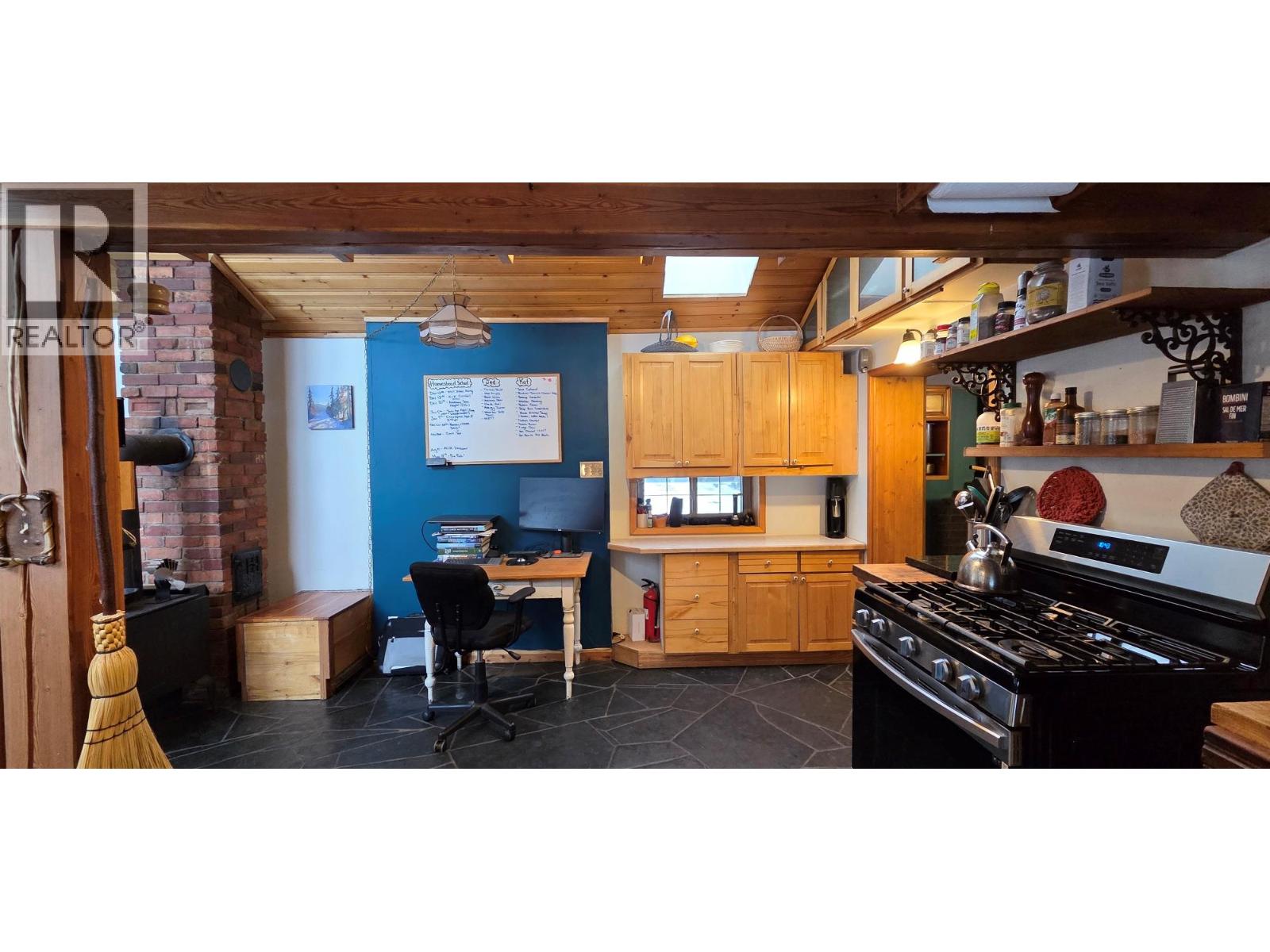 8525 Pretty Road, Cranbrook, British Columbia  V1C 7C6 - Photo 12 - 10370960