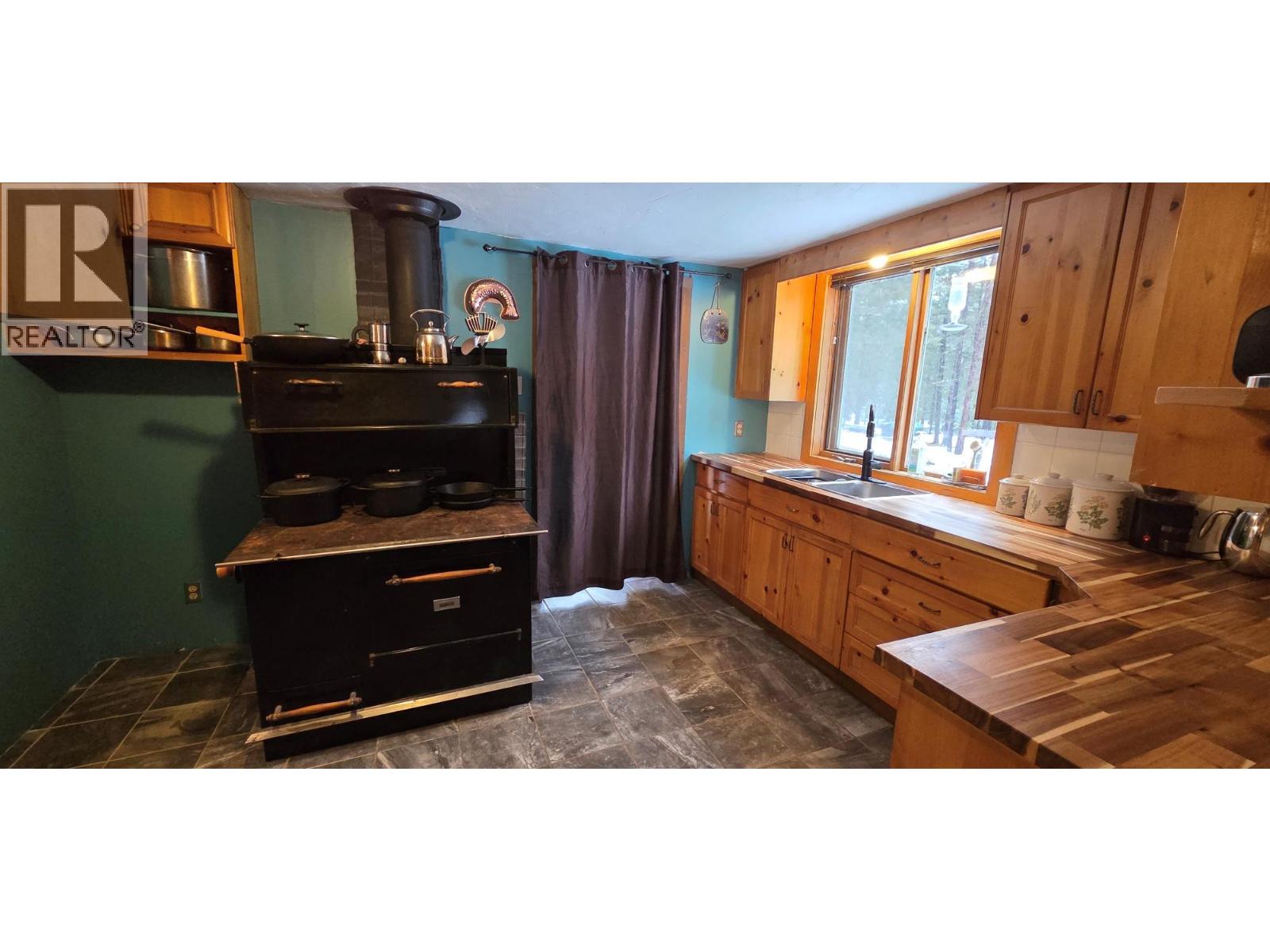 8525 Pretty Road, Cranbrook, British Columbia  V1C 7C6 - Photo 13 - 10370960