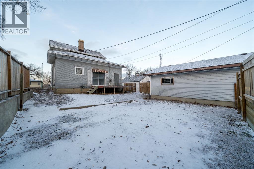 387 5 Street Se, Medicine Hat, Alberta  T1A 0M7 - Photo 45 - A2275873