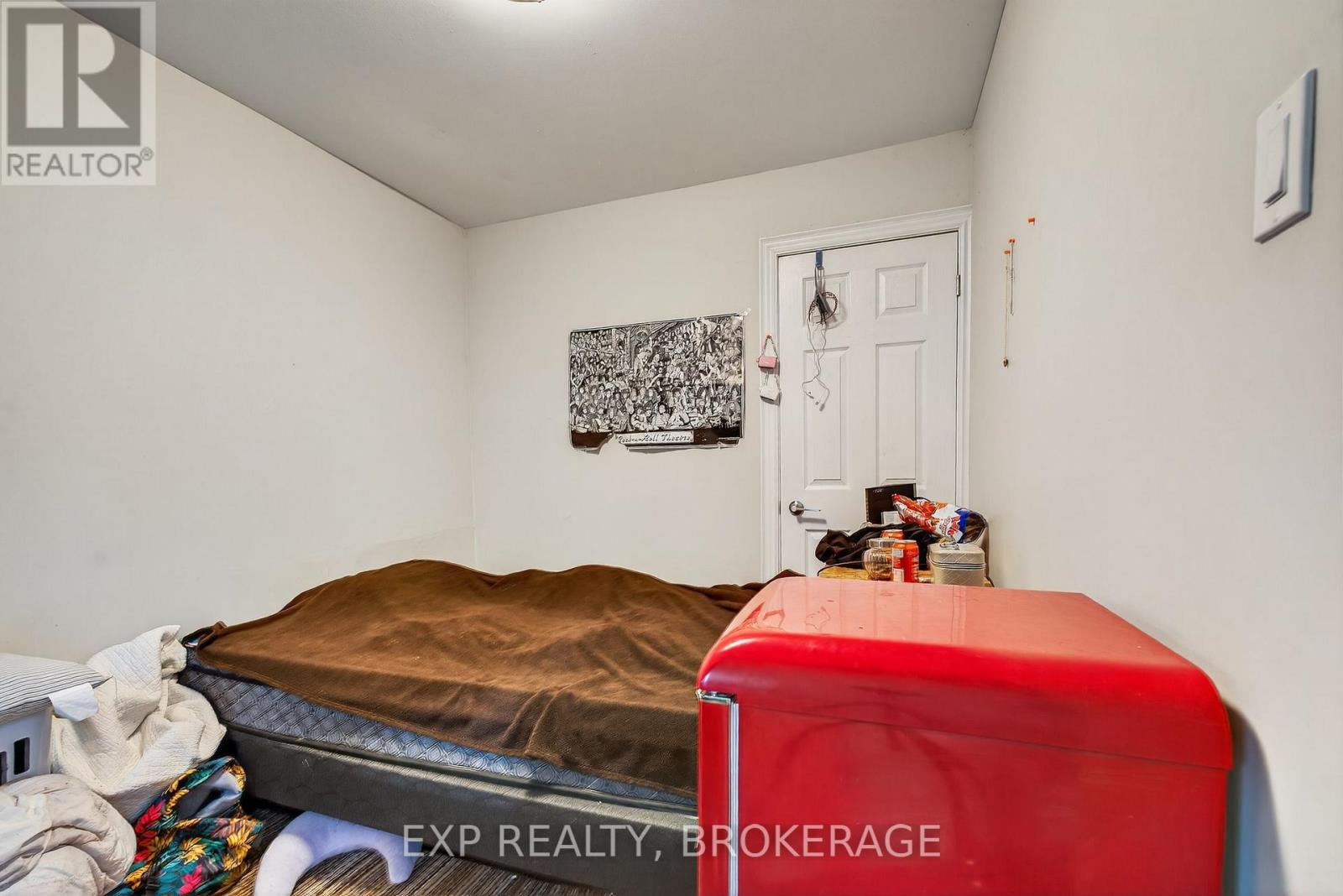 225-227 Victoria Avenue, Gananoque, Ontario  K7G 2S3 - Photo 18 - X12647752