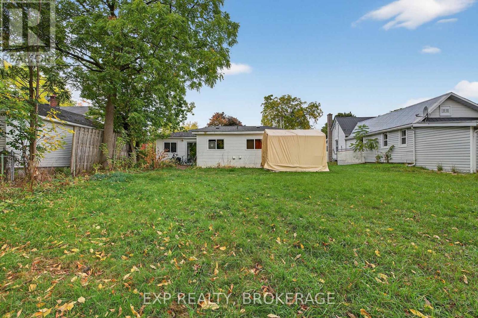 225-227 Victoria Avenue, Gananoque, Ontario  K7G 2S3 - Photo 20 - X12647752