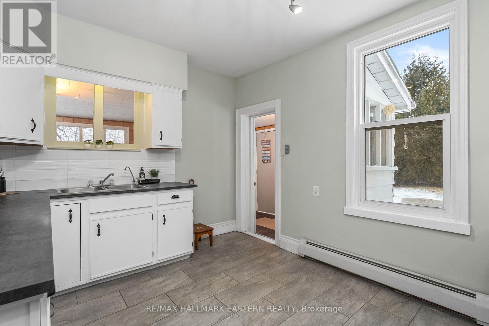 1065 Gore Street, Selwyn, Ontario  K0L 1H0 - Photo 24 - X12647806