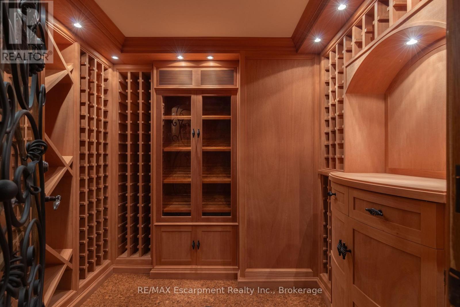 1081 Argyle Drive, Oakville, Ontario  L6J 1A9 - Photo 41 - W12524606