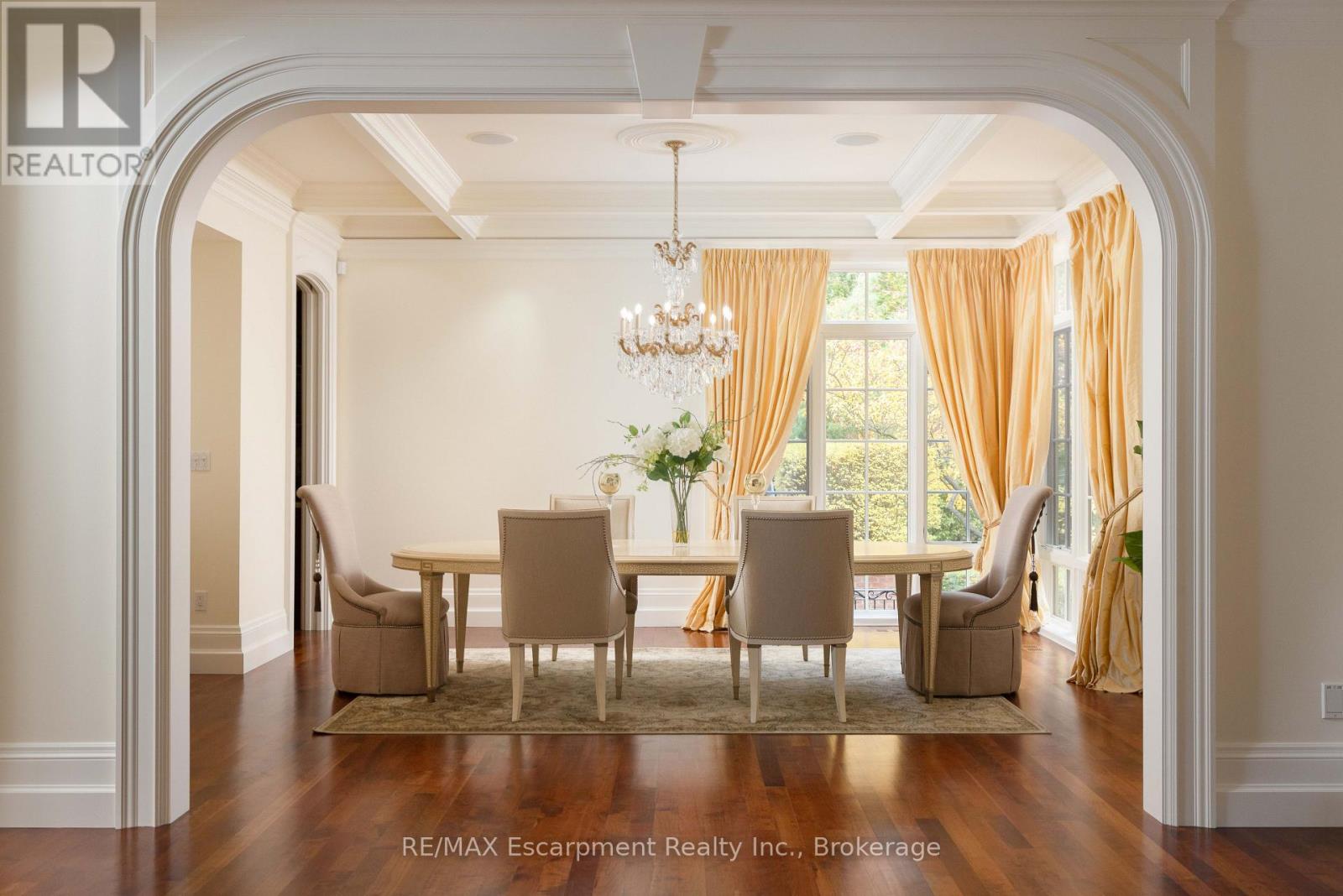 1081 Argyle Drive, Oakville, Ontario  L6J 1A9 - Photo 7 - W12524606