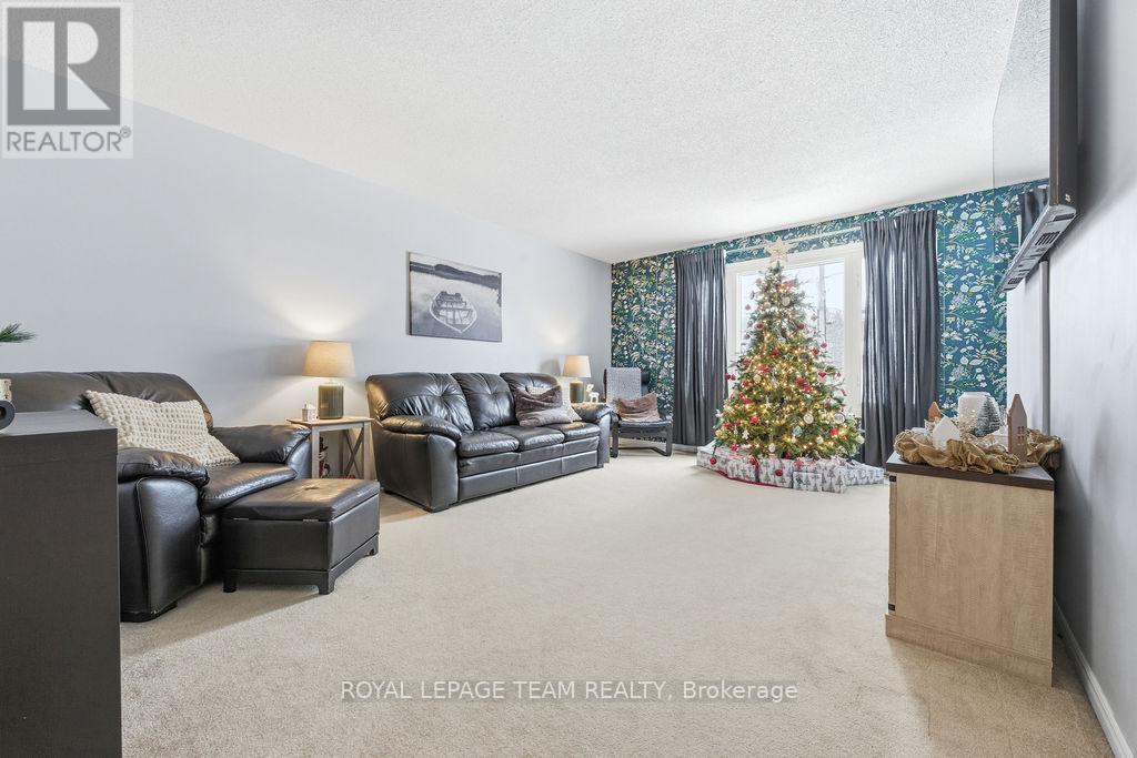 13 Archibald Street, Whitewater Region, Ontario  K0J 1K0 - Photo 13 - X12647772