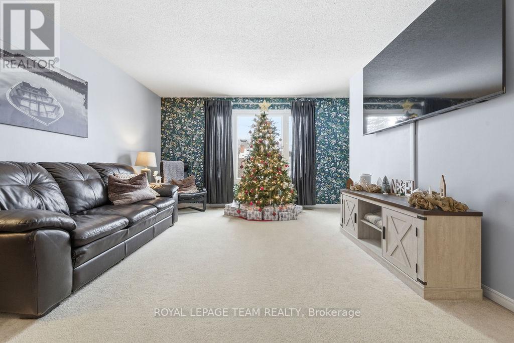 13 Archibald Street, Whitewater Region, Ontario  K0J 1K0 - Photo 14 - X12647772