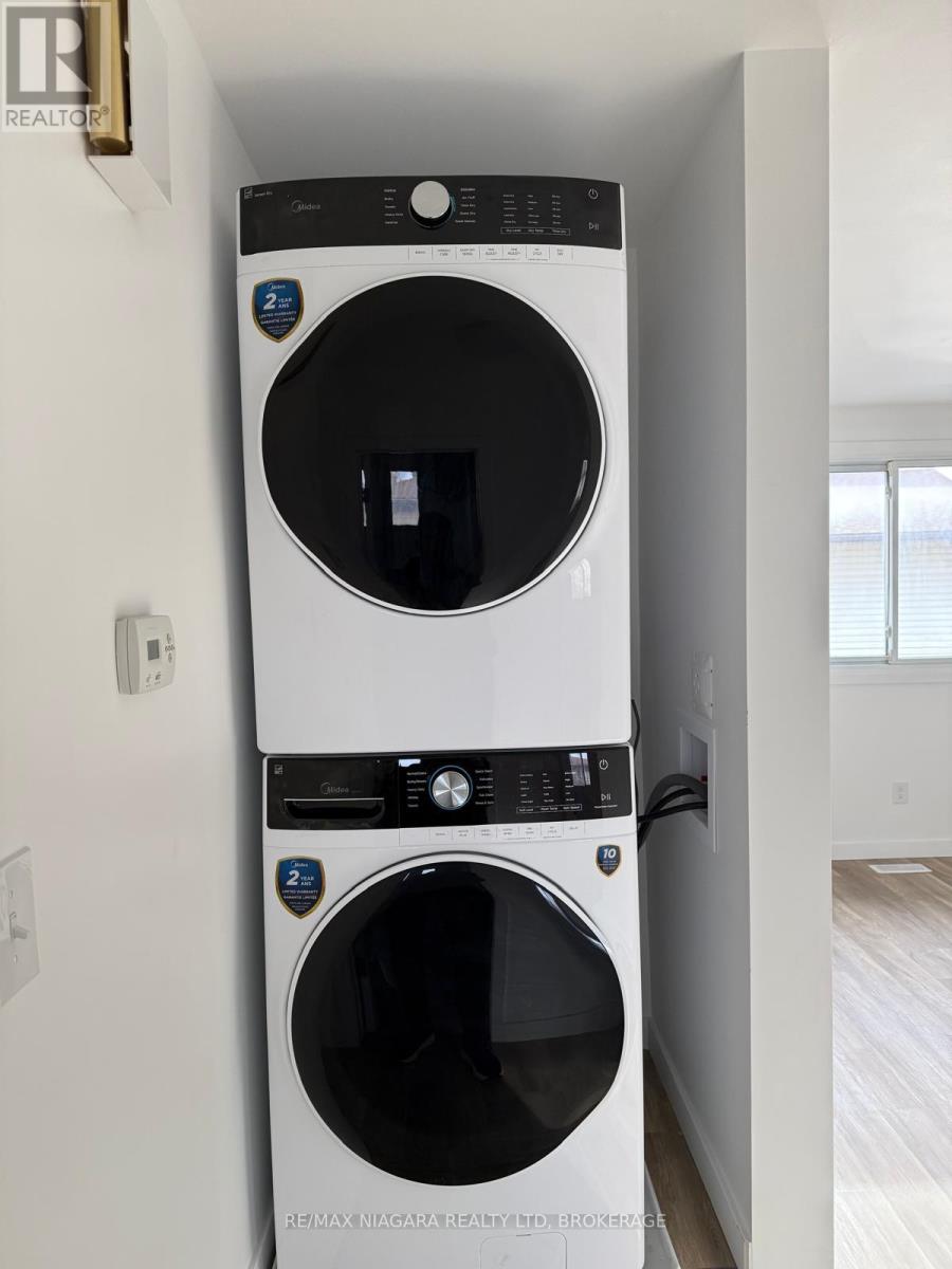 8006 Paddock Trail Drive, Niagara Falls (Ascot), Ontario  L2H 1X2 - Photo 10 - X12647740