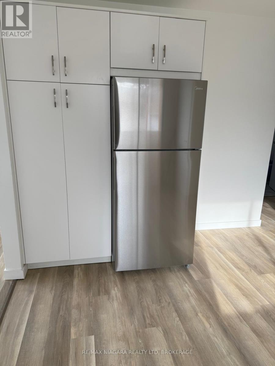 8006 Paddock Trail Drive, Niagara Falls (Ascot), Ontario  L2H 1X2 - Photo 19 - X12647740