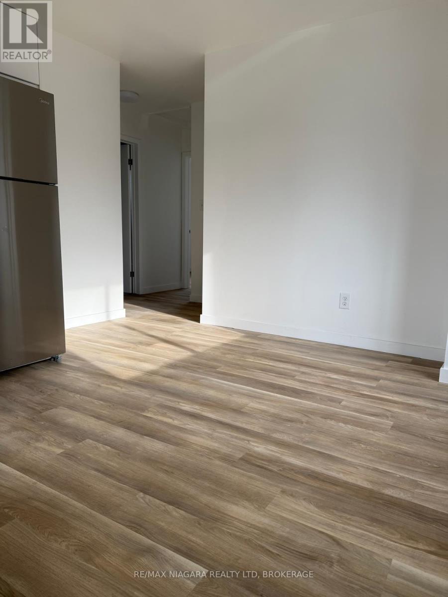 8006 Paddock Trail Drive, Niagara Falls (Ascot), Ontario  L2H 1X2 - Photo 6 - X12647740