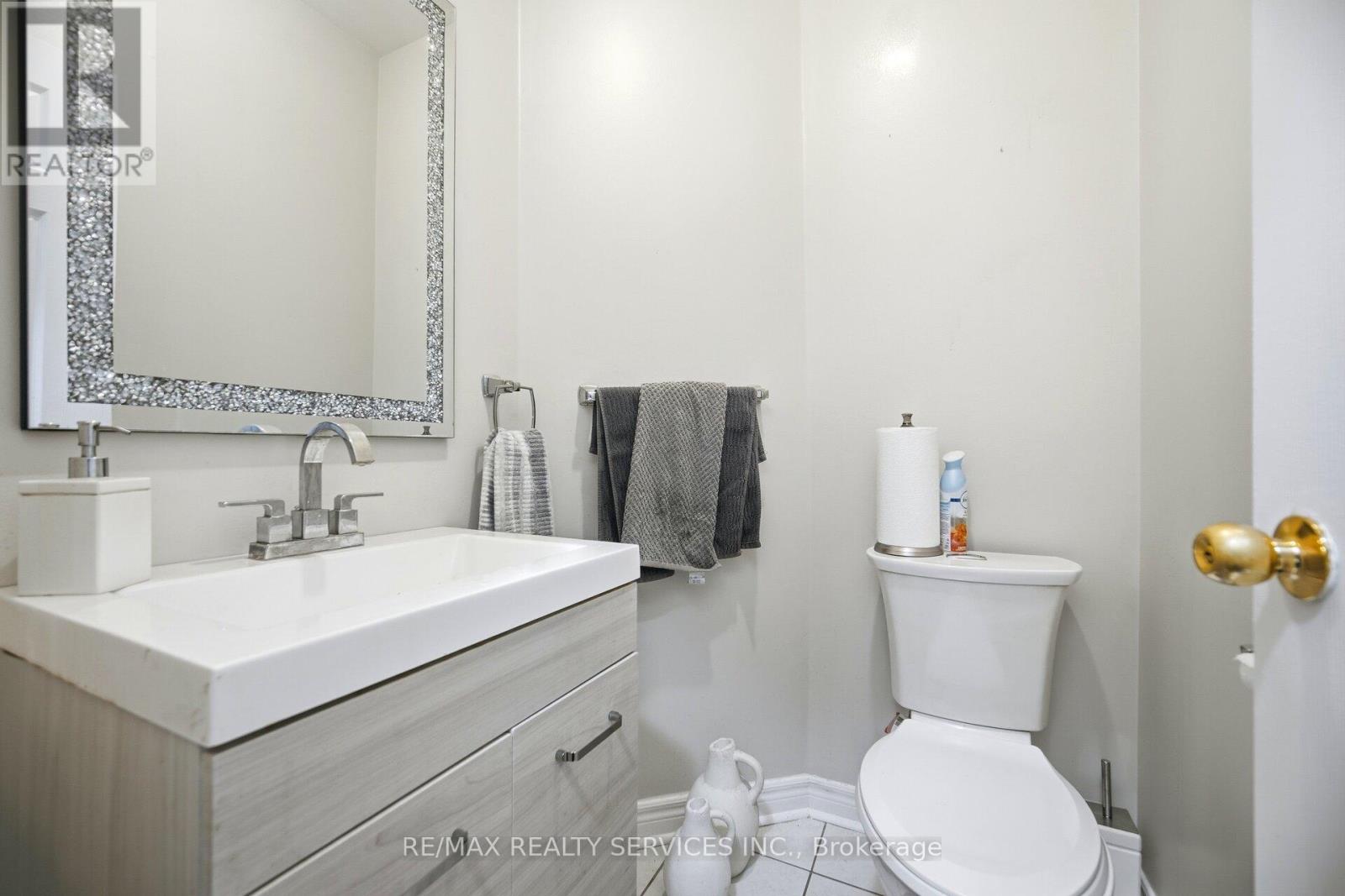 31 Seahorse Avenue, Brampton, Ontario  L6V 4N7 - Photo 18 - W12642576