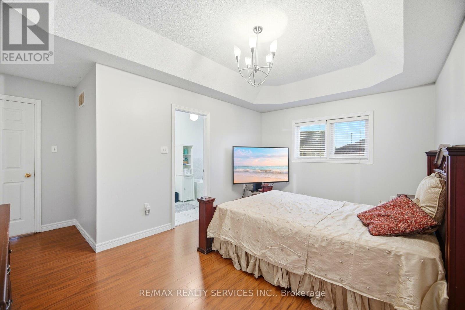 31 Seahorse Avenue, Brampton, Ontario  L6V 4N7 - Photo 21 - W12642576