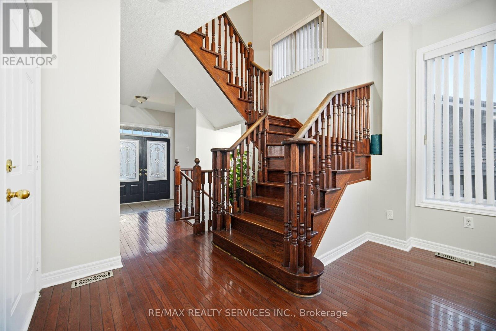 31 Seahorse Avenue, Brampton, Ontario  L6V 4N7 - Photo 19 - W12642576