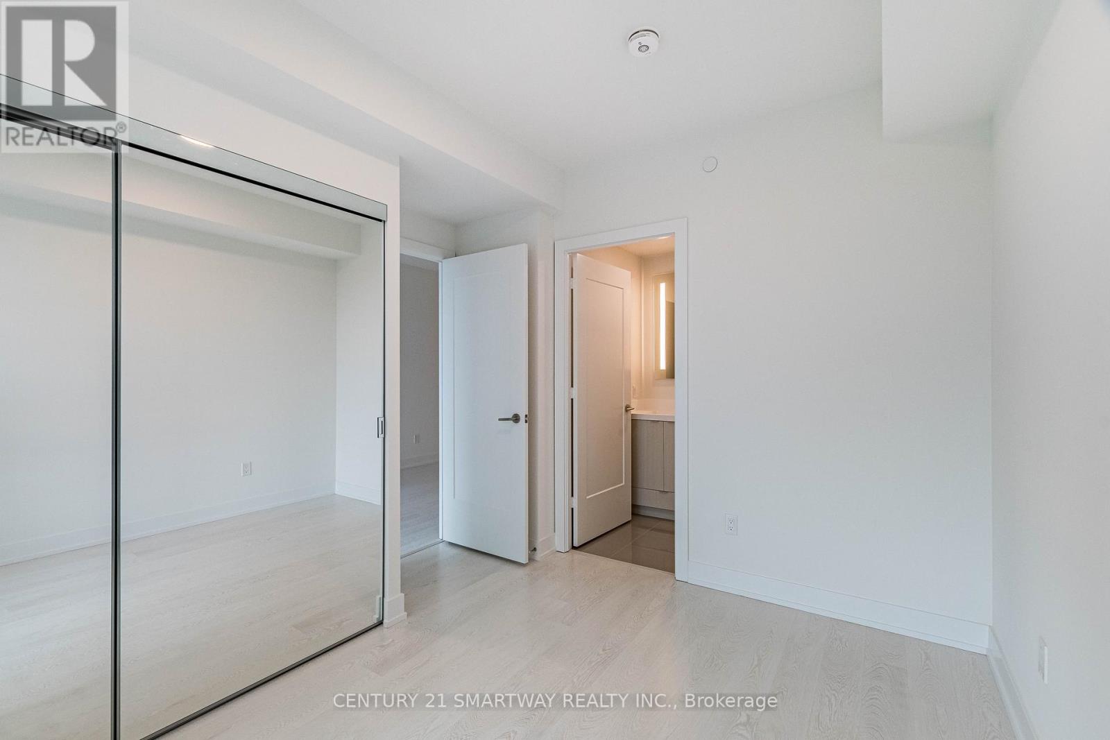 1104 - 60 Central Park Roadway, Toronto, Ontario  M9A 0E6 - Photo 19 - W12643184