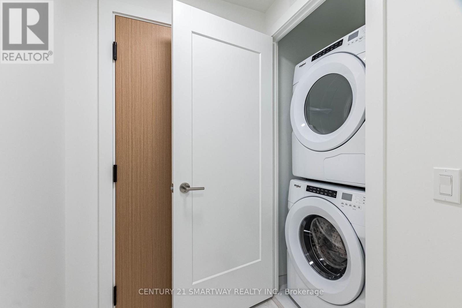 1104 - 60 Central Park Roadway, Toronto, Ontario  M9A 0E6 - Photo 28 - W12643184