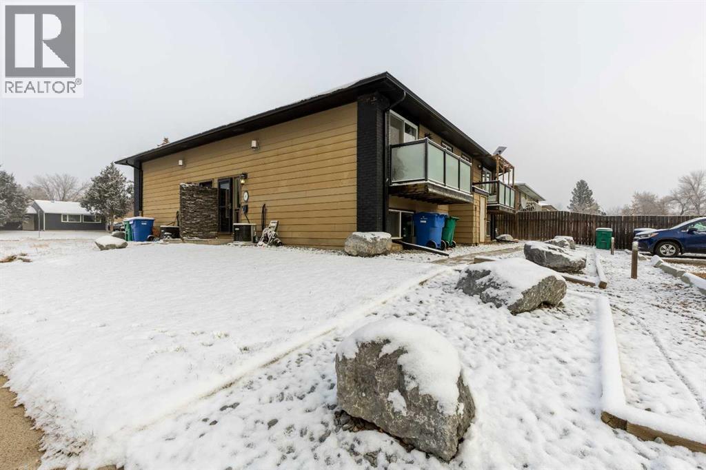 4, 1701 St Edward Boulevard N, Lethbridge, Alberta