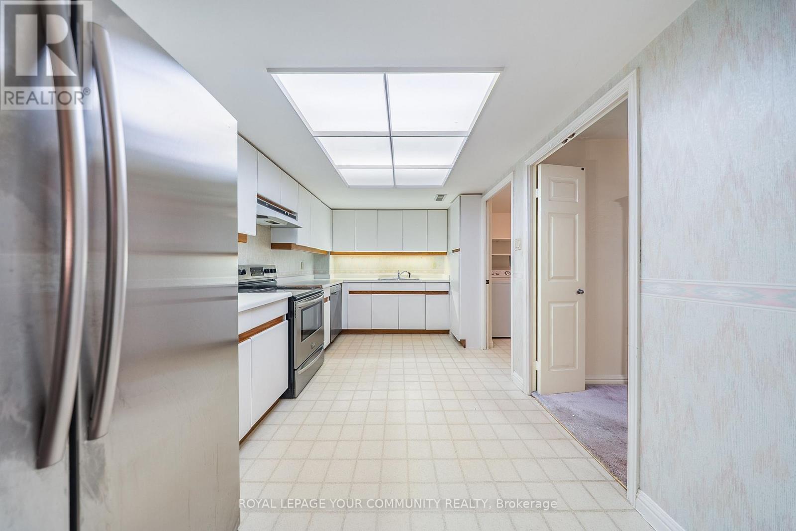 408 - 3900 Yonge Street, Toronto (Bedford Park-Nortown), Ontario  M4N 3N6 - Photo 11 - C12647734