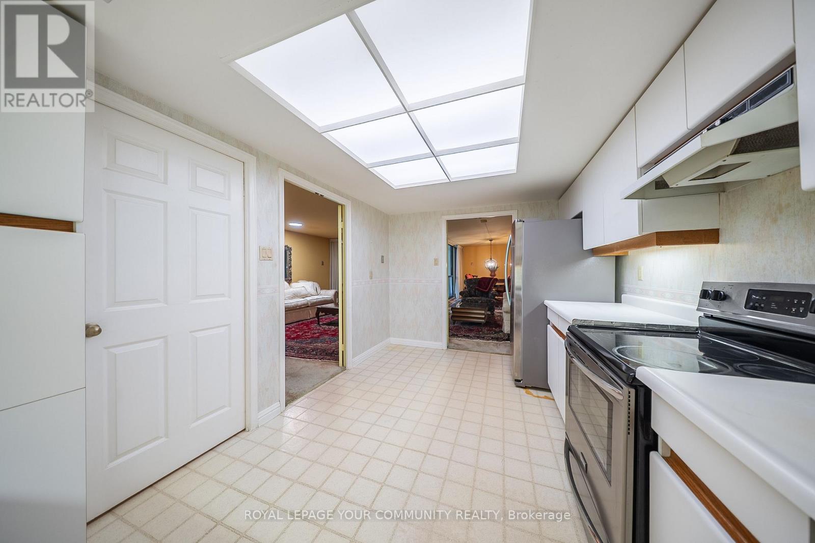 408 - 3900 Yonge Street, Toronto (Bedford Park-Nortown), Ontario  M4N 3N6 - Photo 14 - C12647734