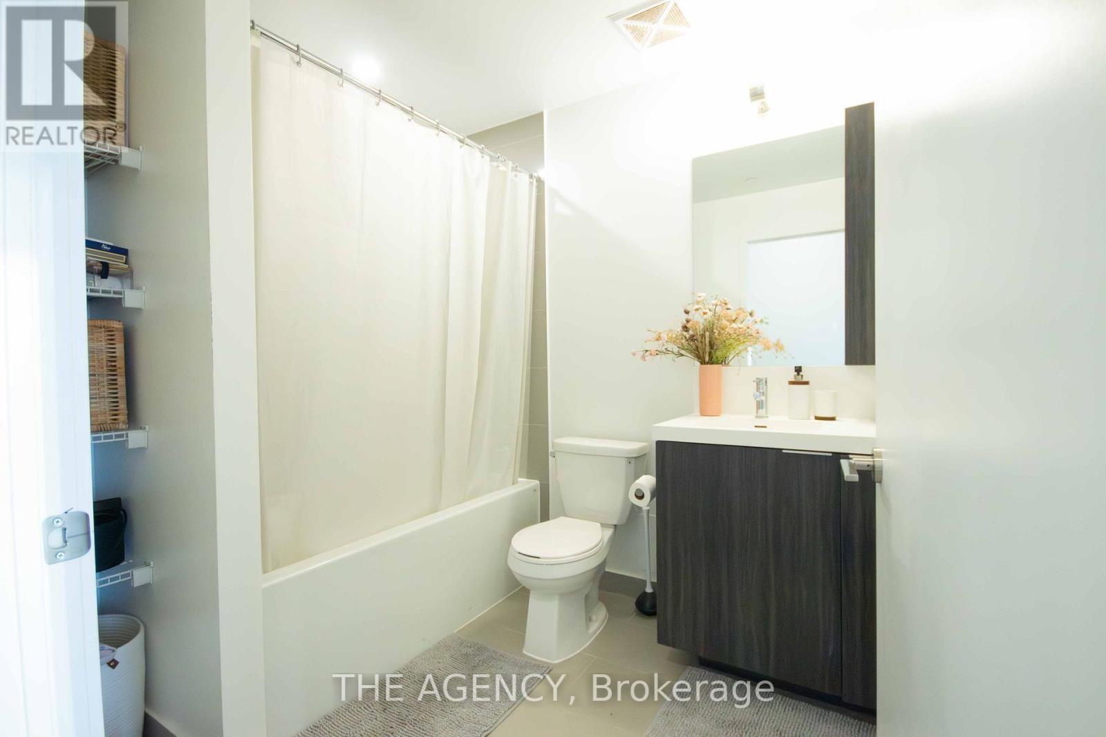 1702 - 225 Sumach Street, Toronto, Ontario  M5A 0P8 - Photo 8 - C12647778