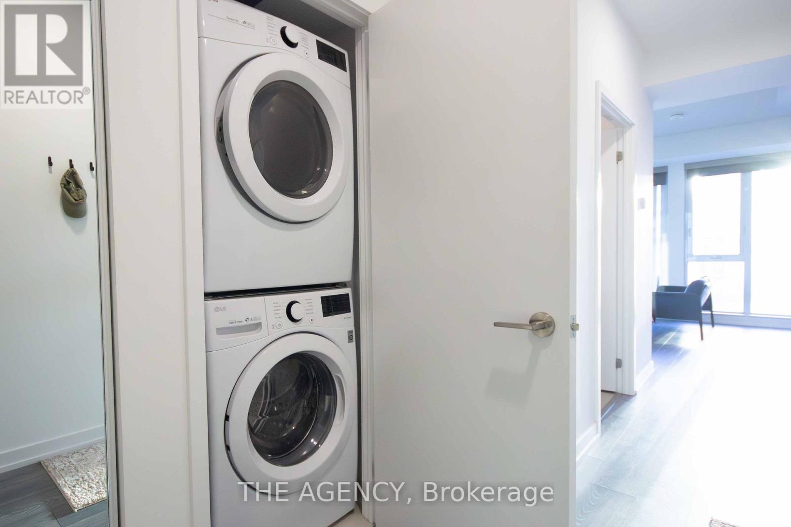 1702 - 225 Sumach Street, Toronto, Ontario  M5A 0P8 - Photo 9 - C12647778