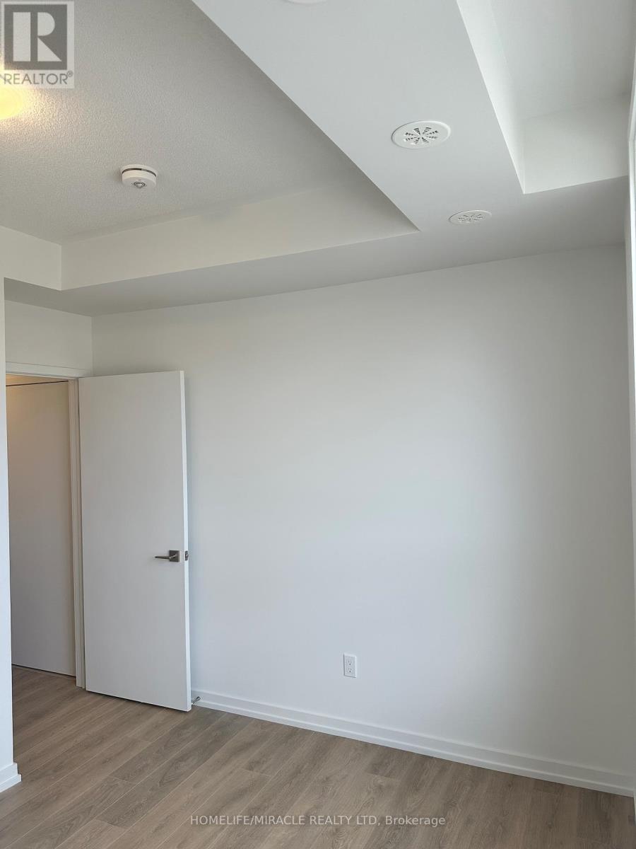 13 - 26 Lytham Green Circle, Newmarket, Ontario  L3Y 0H5 - Photo 7 - N12647736