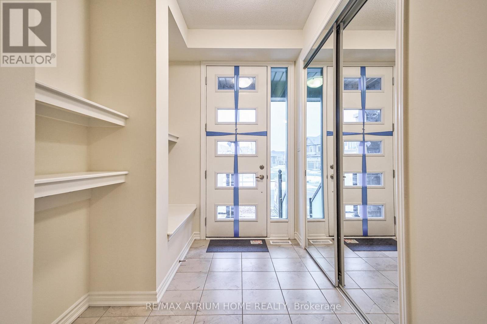 4 Thomas Frisby Jr. Crescent, Markham (Victoria Square), Ontario  L6C 3L1 - Photo 5 - N12647782