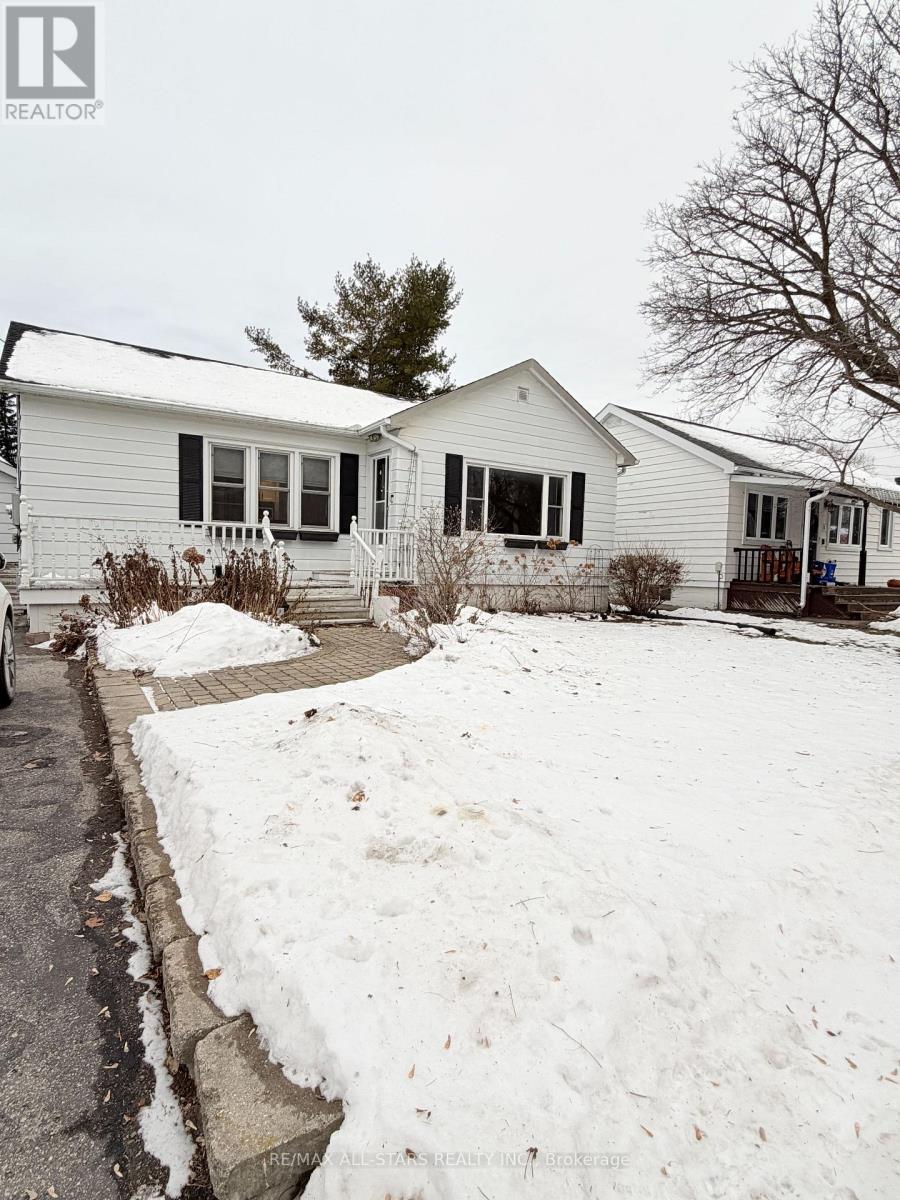 68 MONTREAL STREET, whitchurch-stouffville (stouffville), Ontario