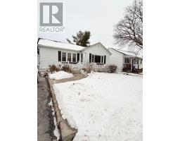 68 MONTREAL STREET, Whitchurch-Stouffville, Ontario
