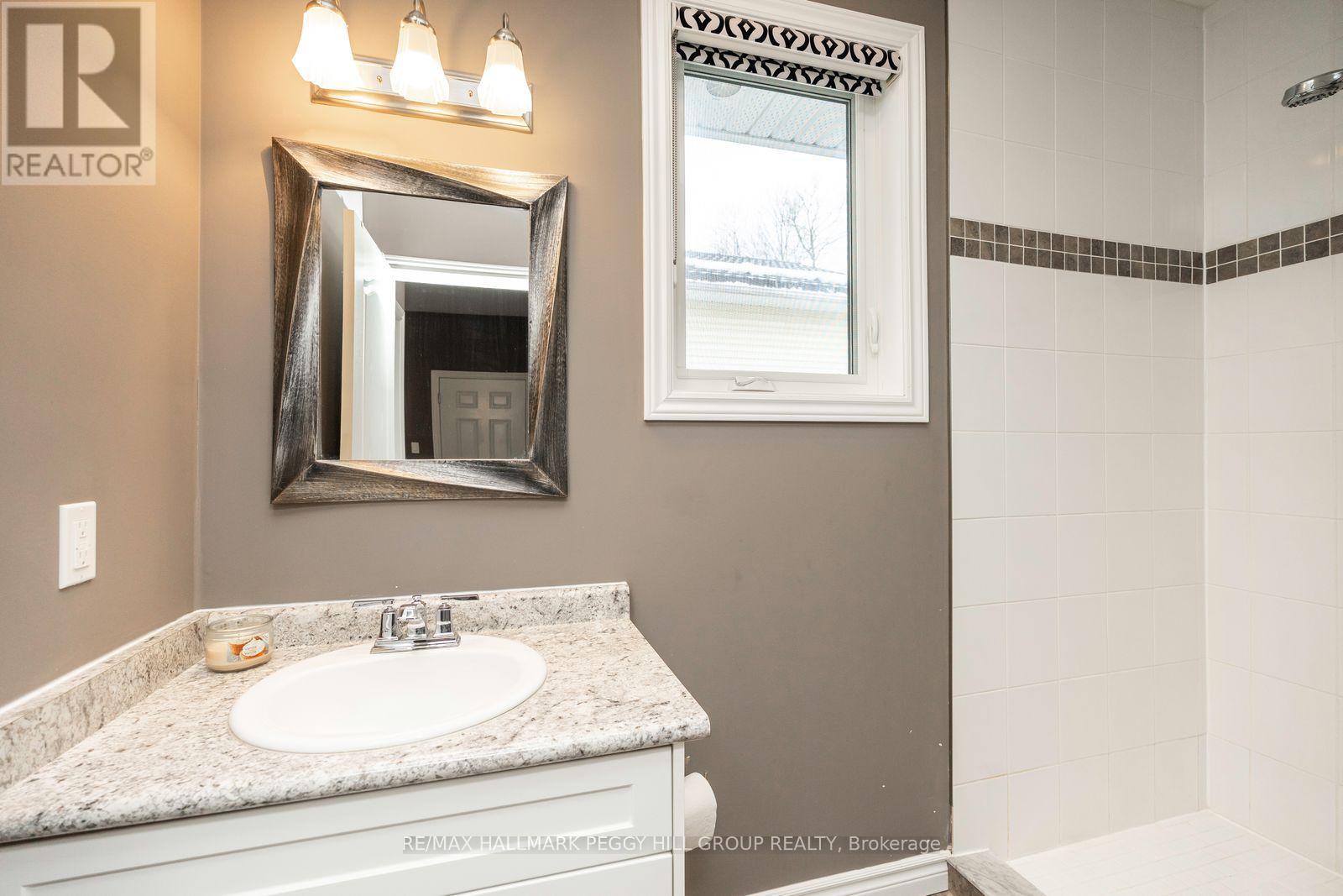 9 Northgate Road, Wasaga Beach, Ontario  L9Z 2N7 - Photo 9 - S12647796