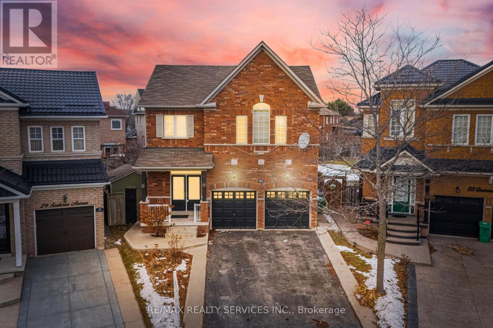 31 Seahorse Avenue, Brampton, Ontario  L6V 4N7 - Photo 2 - W12642576