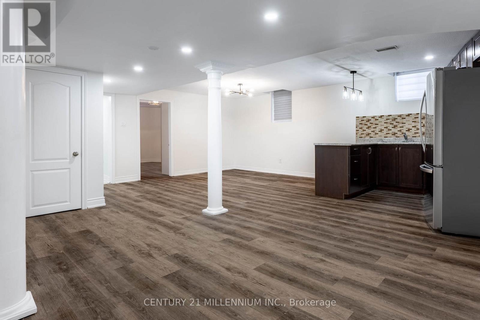 321 HOWARD CRESCENT, Orangeville, Ontario